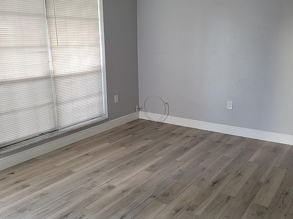 4th image of 10746 N Kendall Dr #3