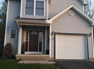 401 Nott St, Wethersfield, CT 06109