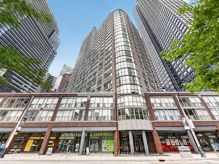 24 Wellesley St W #1206 — Photo 4