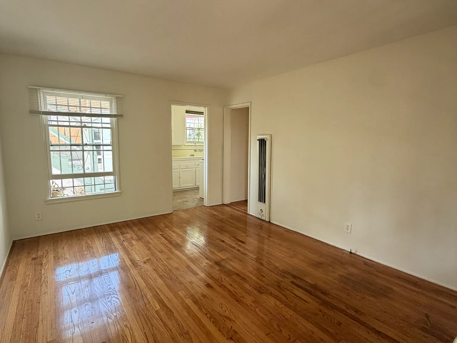 1 bed, 550 sqft, $2,000 — Photo 3