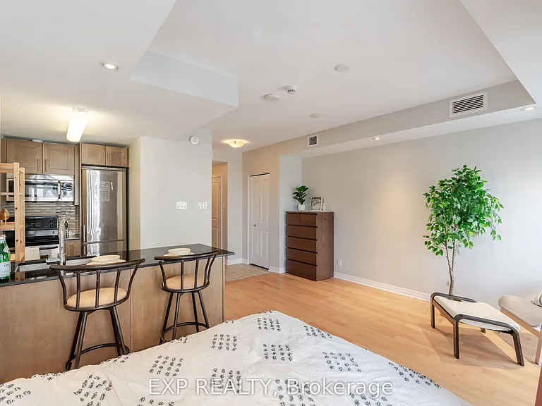 242 Rideau St #2308 — Photo 28