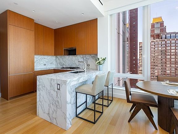 5th image of 15 E 30th St #35E