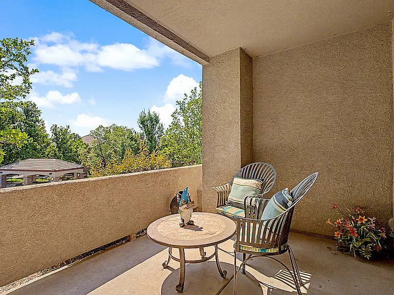 6200 Montano Plaza Dr NW Albuquerque, NM-58