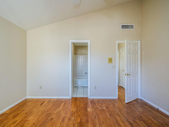 4th image of 19413 N 75th Dr