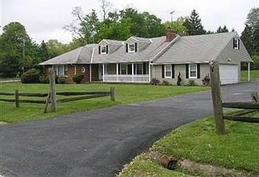 1st image of 29099 Fairmount Blvd