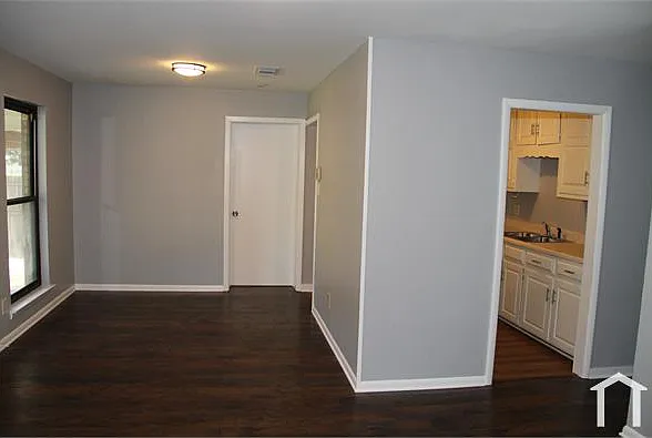 4 bed, 1400 sqft, $1,600 — Photo 3