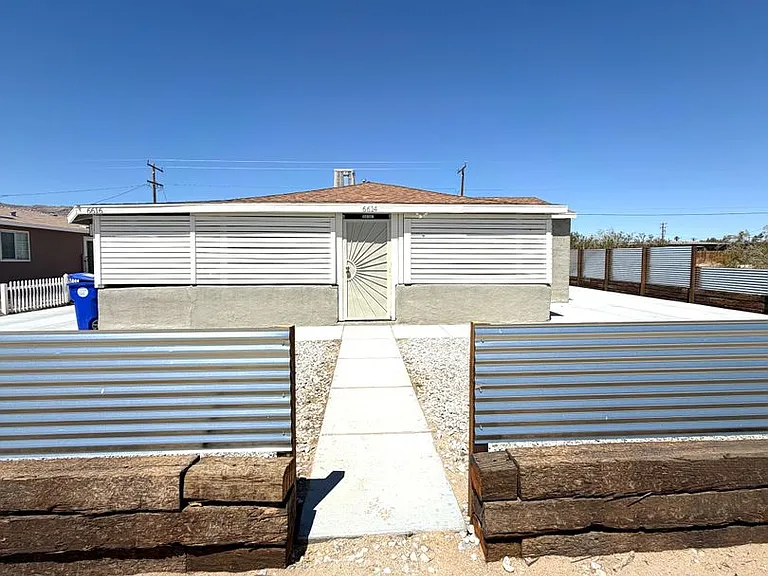 6614 Tamarisk Ave — Photo 1