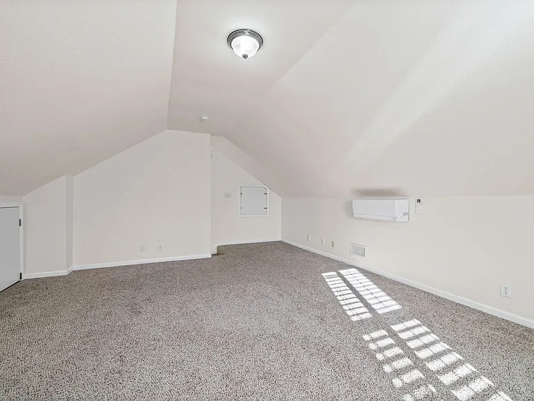 650 Appomattox Ct — Photo 27