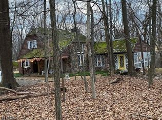 32 Ridge Rd, Lebanon, NJ 08833