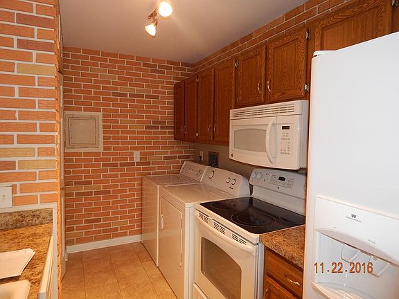 2nd image of 22 Heron Way N