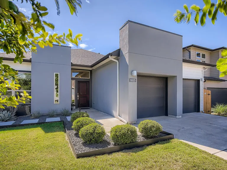 8005 Beacon Knob Way — Photo 1