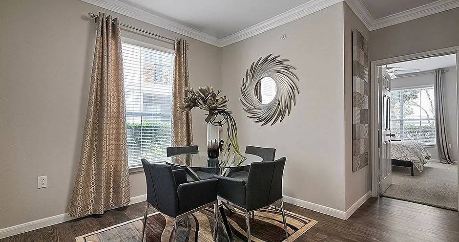 The Palms at Clear Lake Apartments — Photo 4