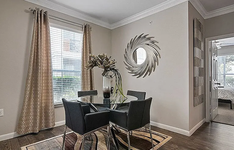 The Palms at Clear Lake Apartments — Photo 4