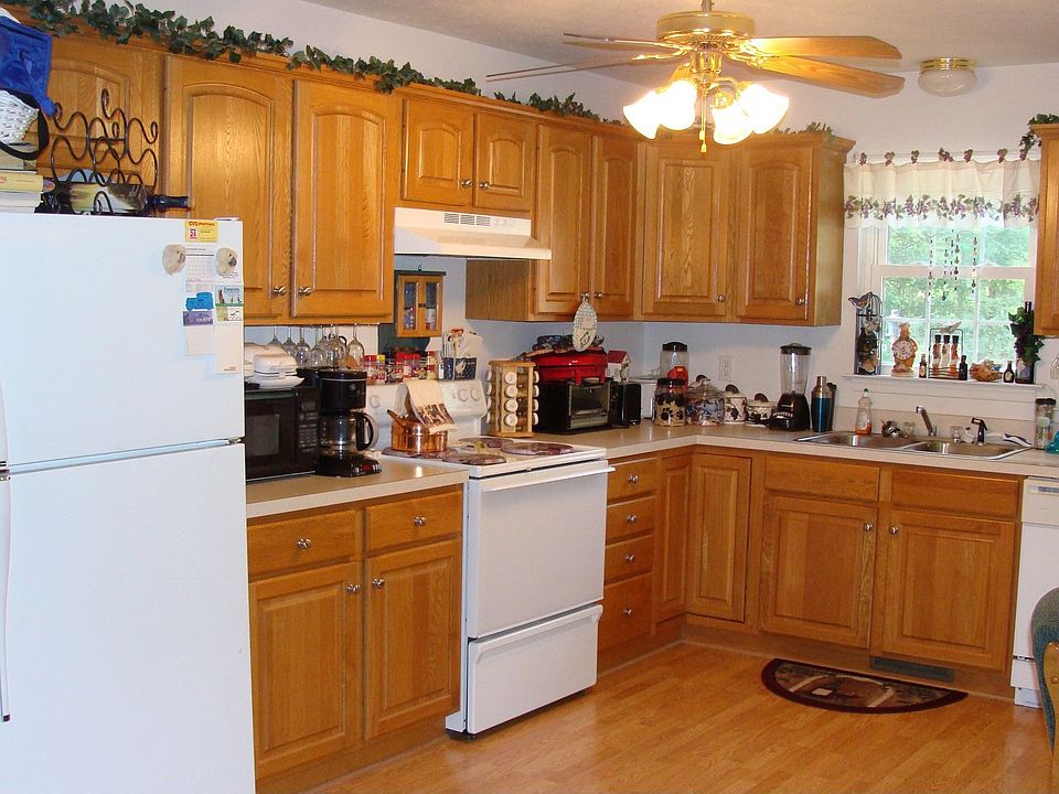 2nd image of 2157 Sunburst Rd
