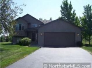 1447 Foxglove Ct, Shakopee, MN 55379