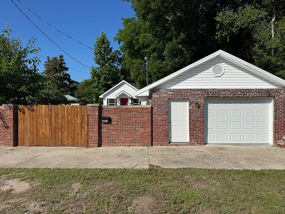 1st image of 651 Hardware St