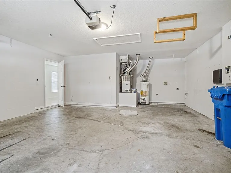 10604 Lakeside Vista Dr — Photo 45