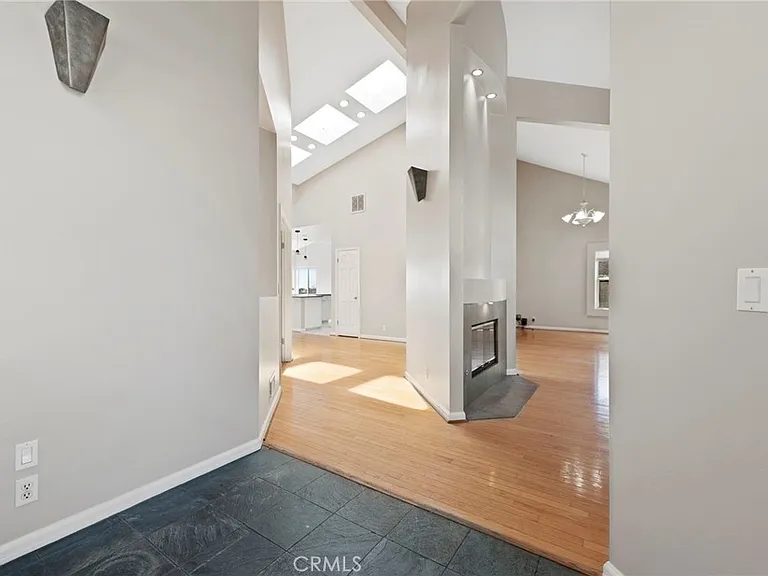 1536 Silver St — Photo 3