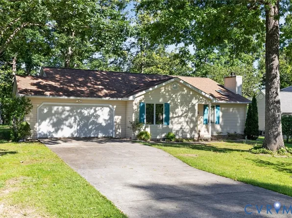 345 Cooper Dr, Stuarts Draft, VA 24477