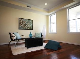 724 Kenyon St NW, Washington, DC 20010