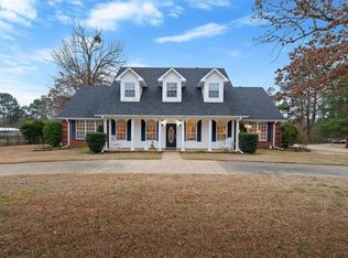 135 White Oak Pl, Texarkana, TX 75501