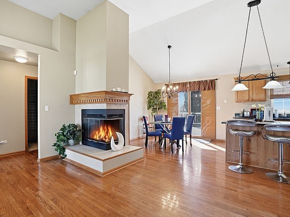 2nd image of 862 Berkshire Pl