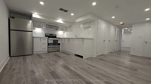 1150 Woodbine Ave #4 Photo 1 1150 Woodbine Ave #4 Photo 1