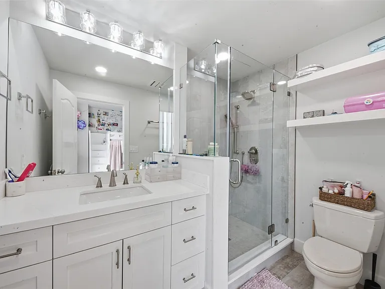 121 N Post Oak Ln #2203 — Photo 23