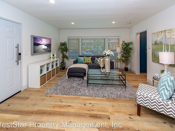 5th image of 3911 E 8th St APT 01