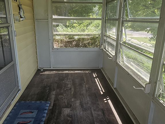 5th image of 840 Clifton Blvd