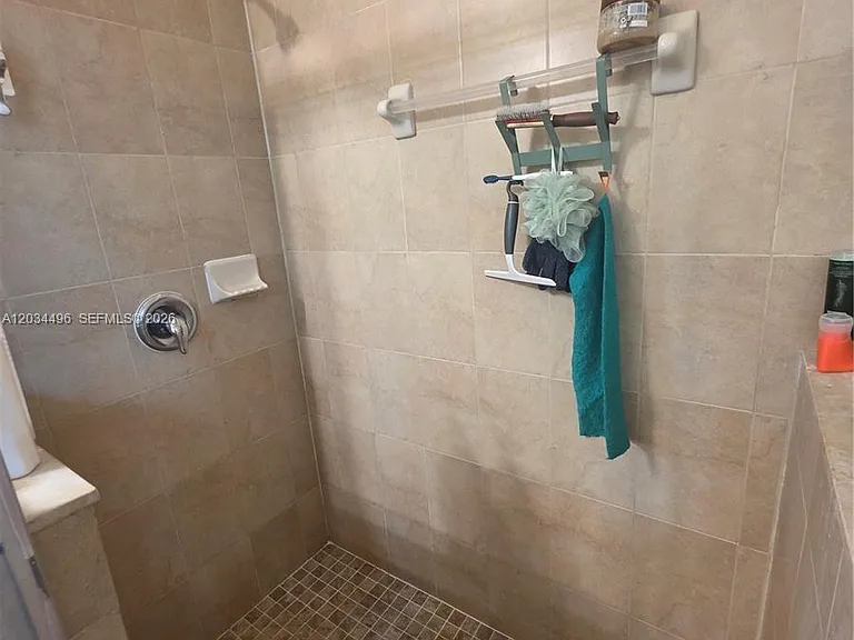 9424 SW 171st Pl — Photo 8