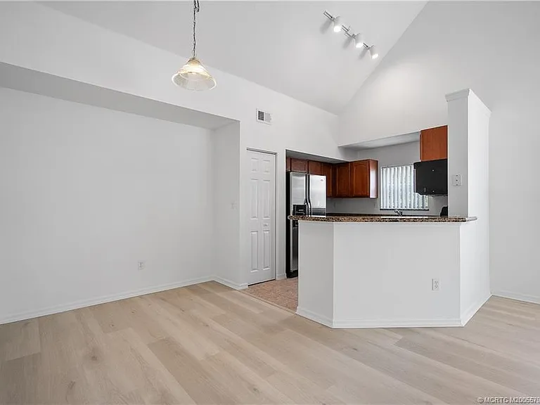 1575 SE Pomeroy St #8-5 — Photo 6