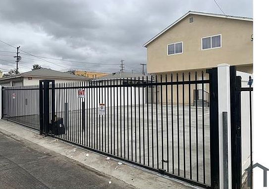 5th image of 708 W Gage Ave