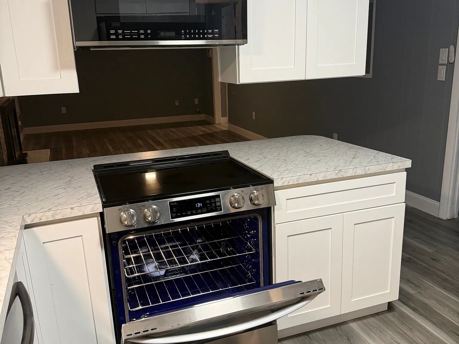 4 bed, 1987 sqft, $2,350 — Photo 3