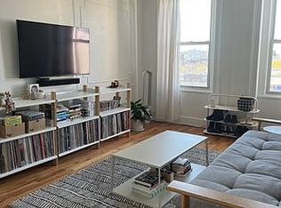 249 Montrose Ave #4R, Brooklyn, NY 11206