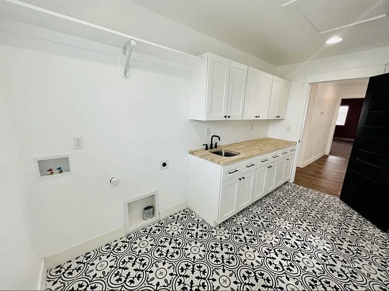 1856 N Cota Ln — Photo 22