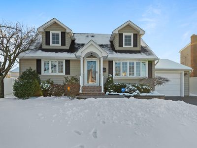 38 Fordham Avenue, Hicksville, NY, 11801