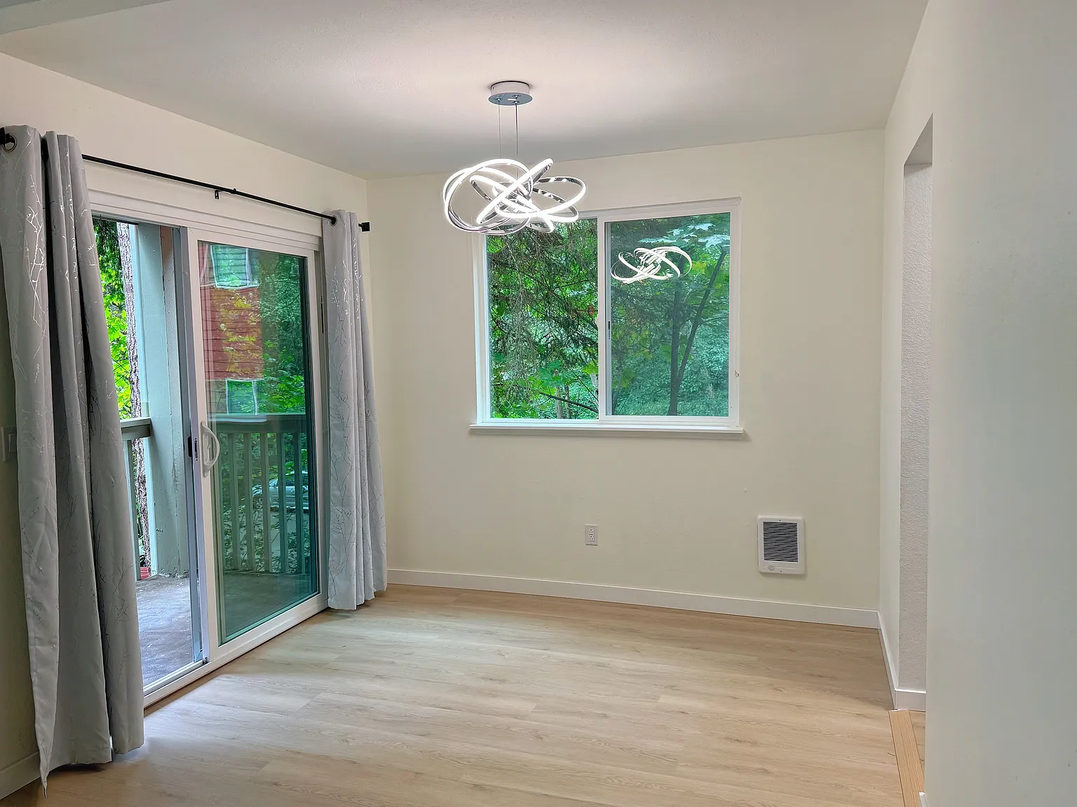 2 bed, 1.5 bath, 1027 sqft, $2,600 — Photo 3