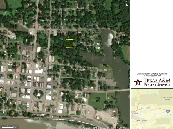300 N 1st St, Ozark, AR 72949