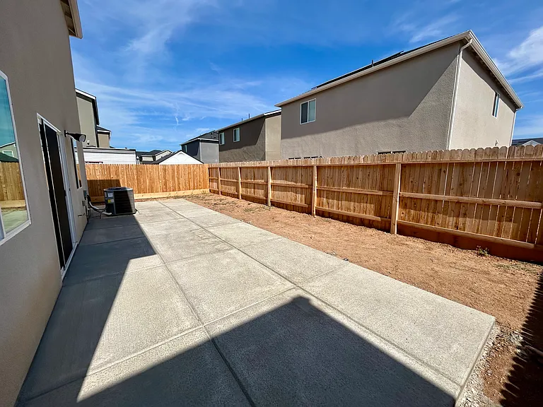 4417 Bellaire Ave — Photo 21