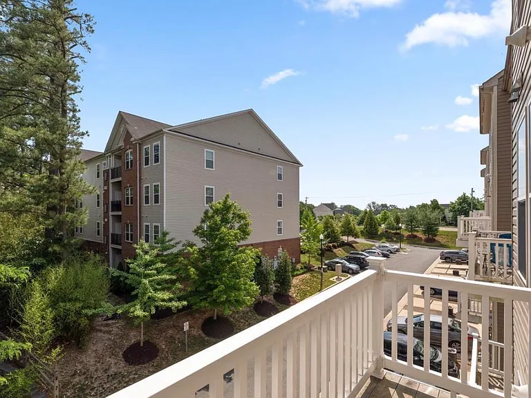 1604 Hardwick Ct — Photo 14
