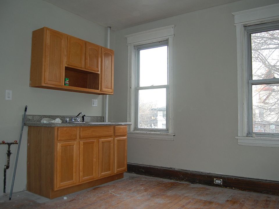 2nd floor kitchen