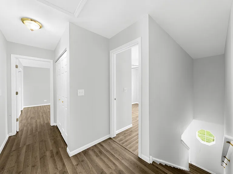 2403 Miriam Ave — Photo 13