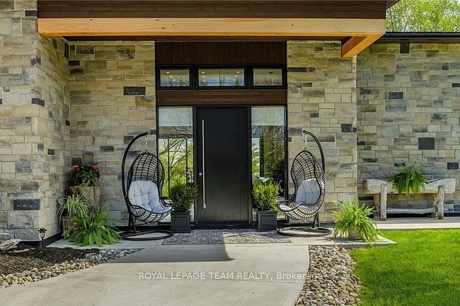2 bed, $3,995 — Photo 3