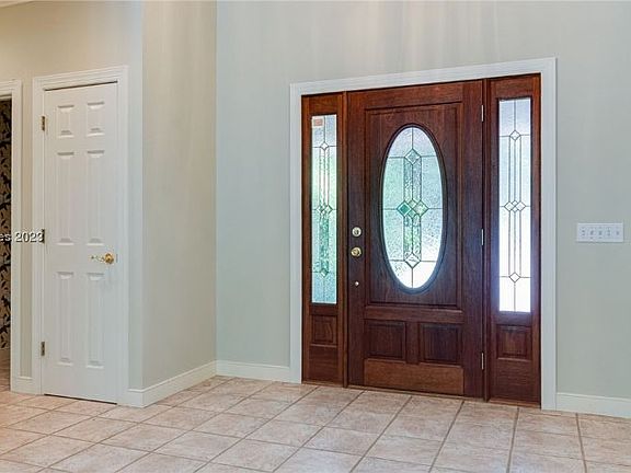 3rd image of 15 Osprey St