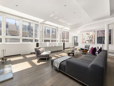301 E 52nd St, Manhattan, NY, 10022
