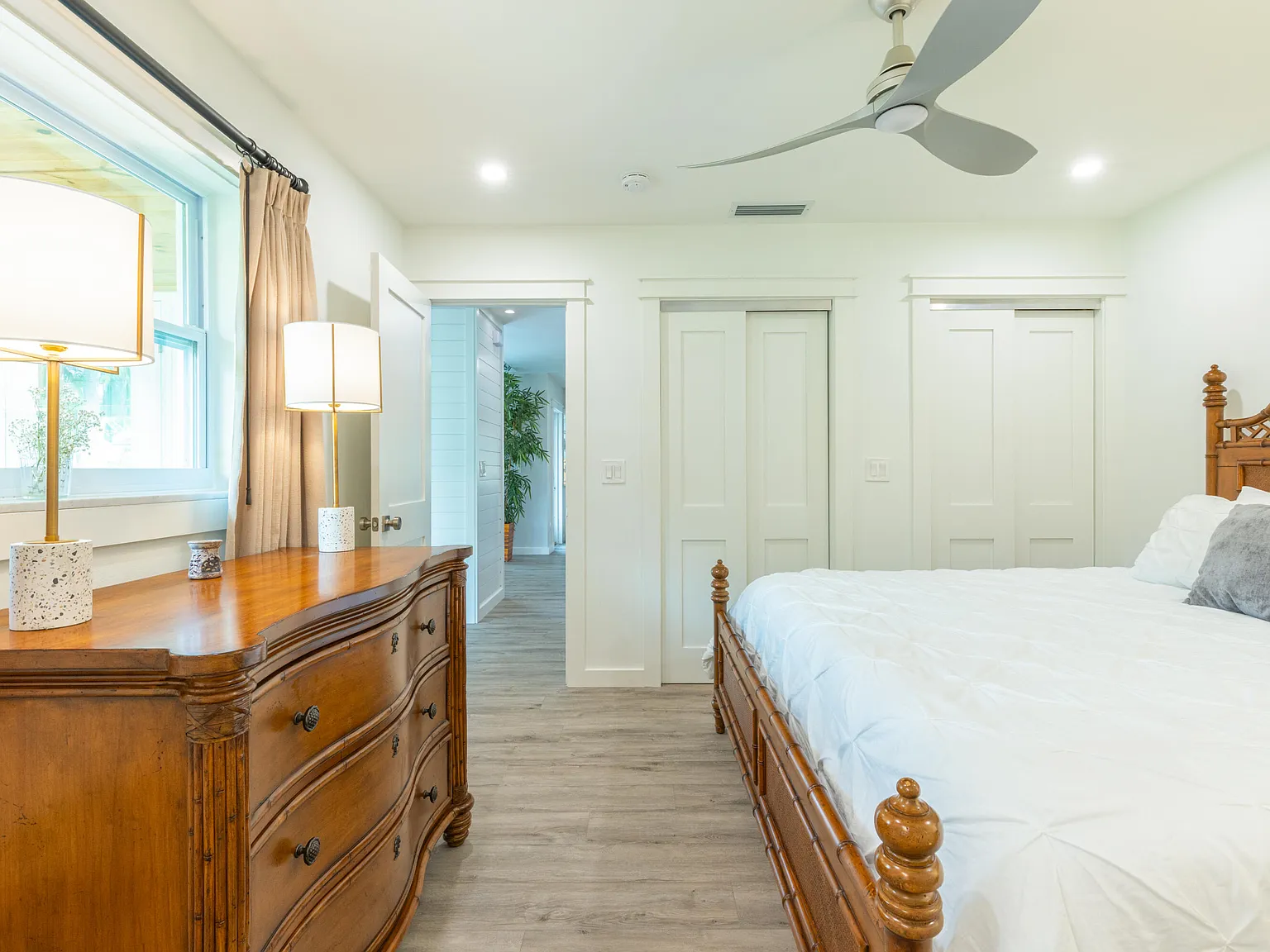 3 bed, 2.0 bath, 2179 sqft, $8,500 — Photo 4