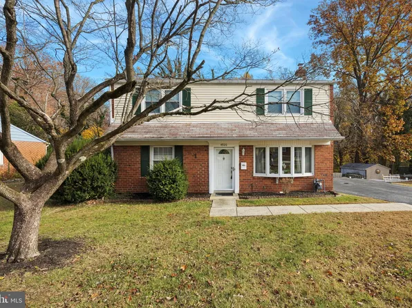 4920 Jackson Dr, Brookhaven, PA 19015