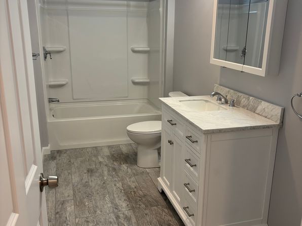 56 Humphrey St #2N