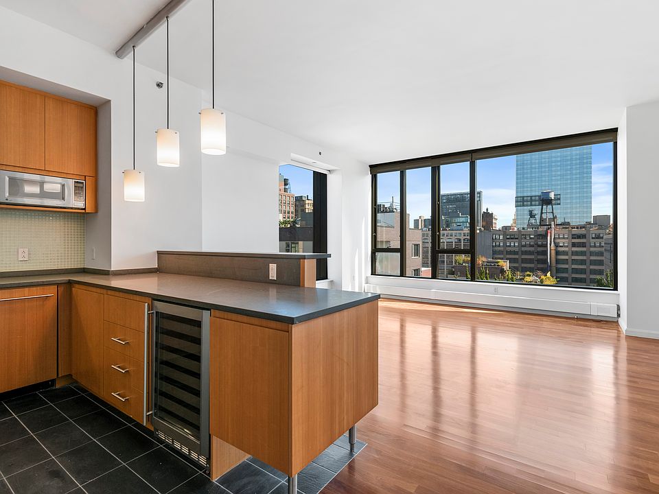1st image of 505 Greenwich St APT 12E